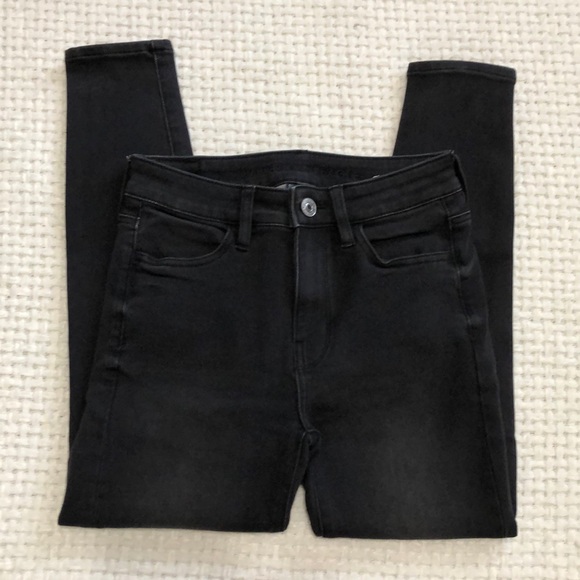 American Eagle Outfitters Denim - American Eagle Super Stretch High-rise Jegging Crop, Size: 2 Short